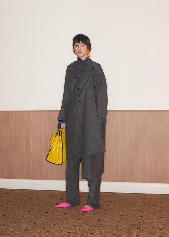 Balenciaga 巴黎世家2018早春度假女装系列