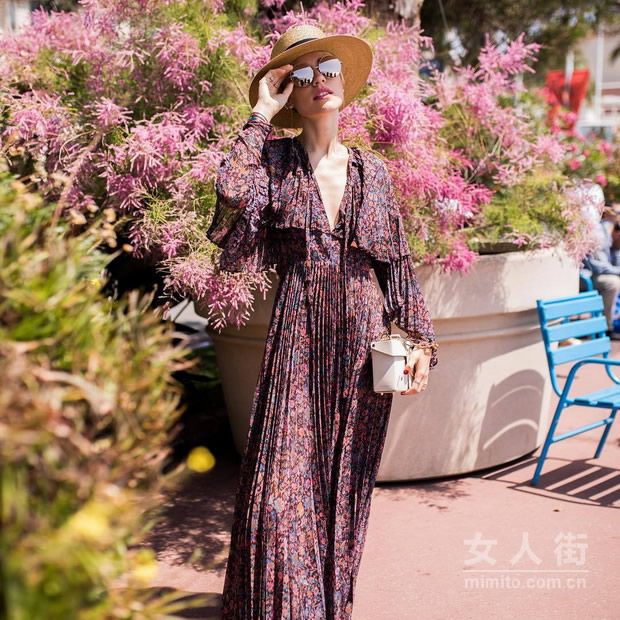 度假风女神级美裙,摆脱单调的游客照